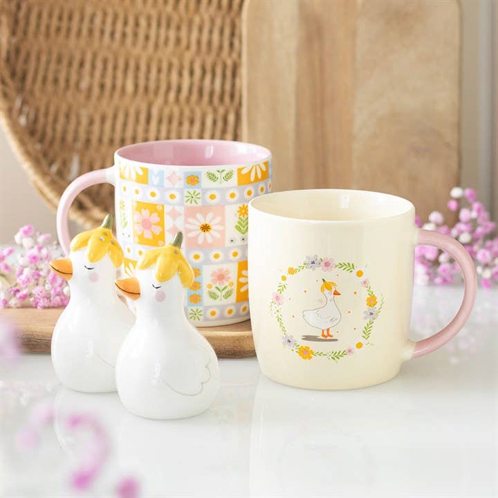Salz- & Pfefferstreuer „Enten mit Blumenhüten“ – Niedliches Keramik-Set