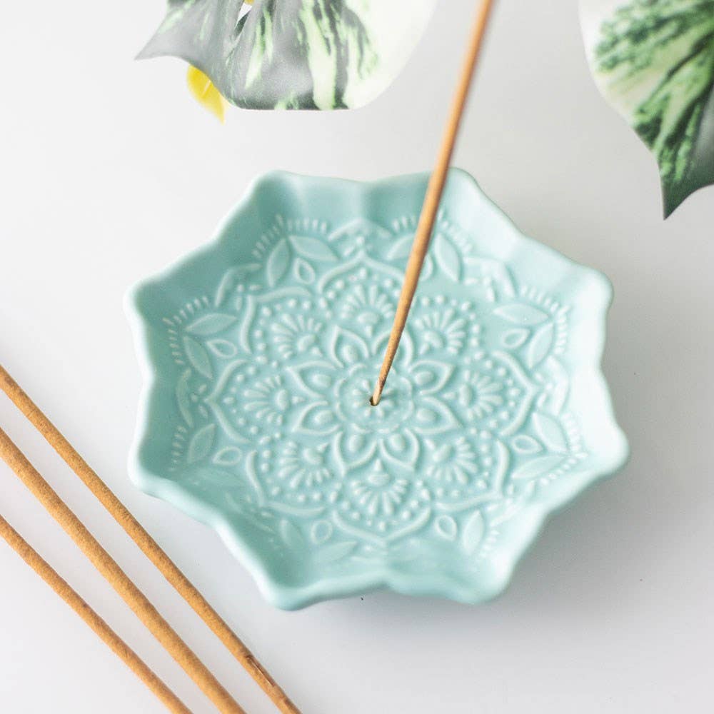 Räucherstäbchenhalter „Mandala“ – Keramik in beruhigendem Blau