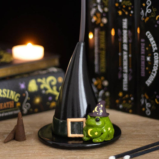 Räucherkegelhalter „Hexenhut mit Kröte“ – Magische Halloween-Dekoration